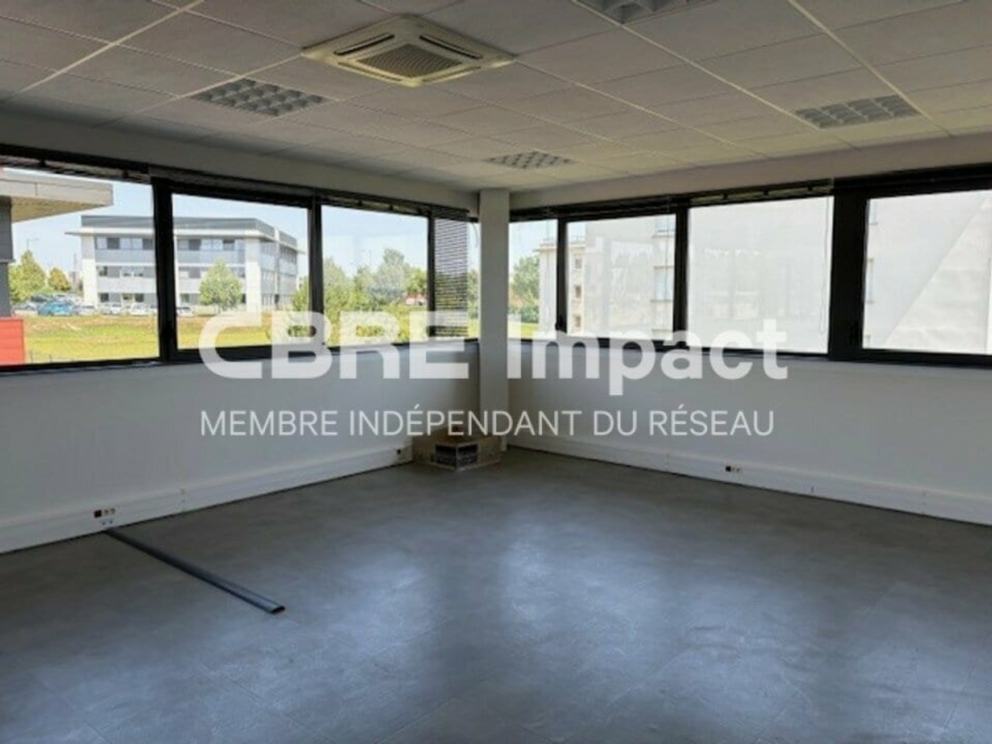 BUREAUX A VENDRE