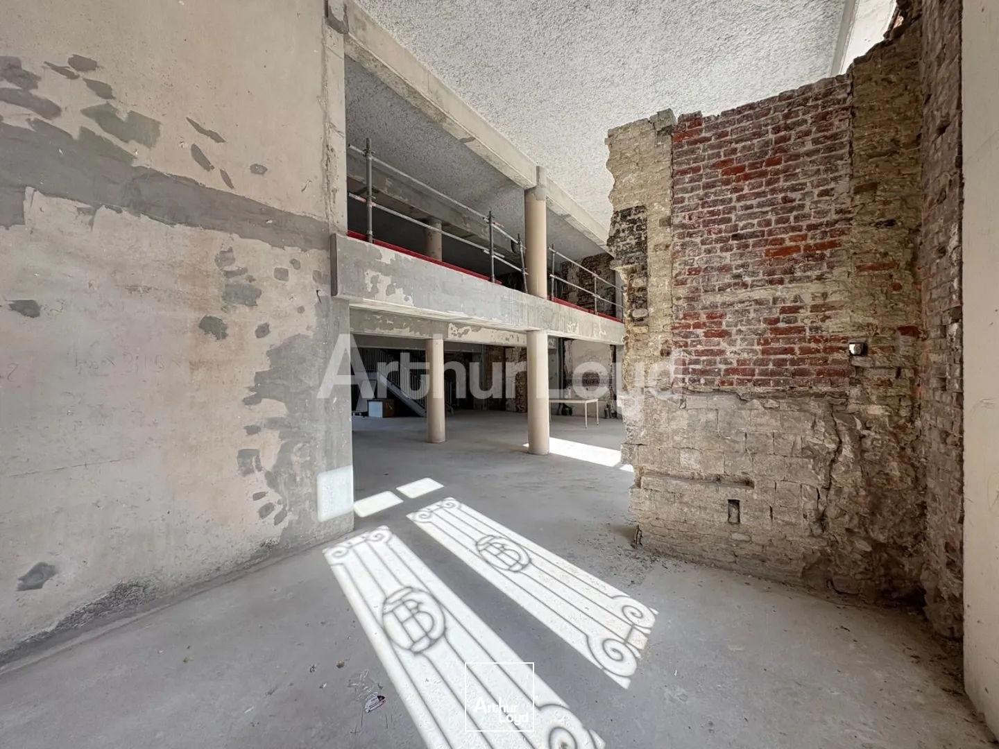 Locaux à vendre - 530m2 - Saint-Omer (62500)