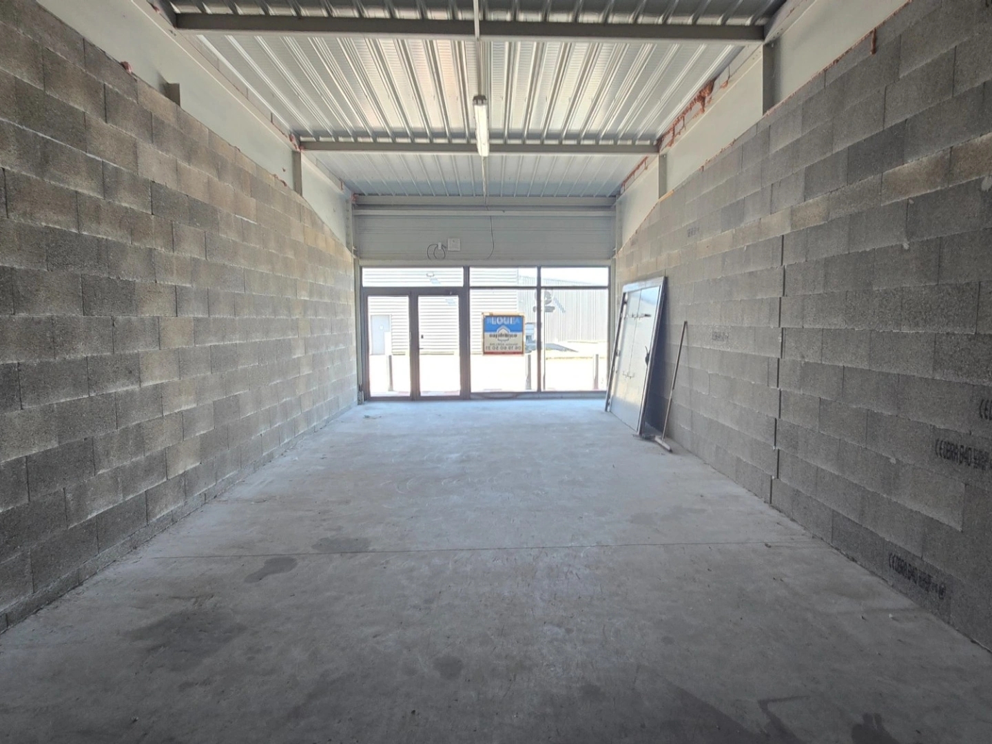 Magasin à vendre - 1 pièce - Châtenoy-En-Bresse (71380)