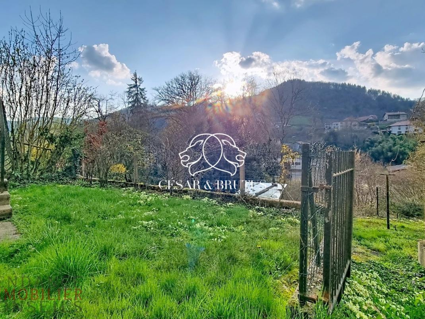 Maison à vendre - 7 pièces - 126m2 - Chambost-Allières (69870)