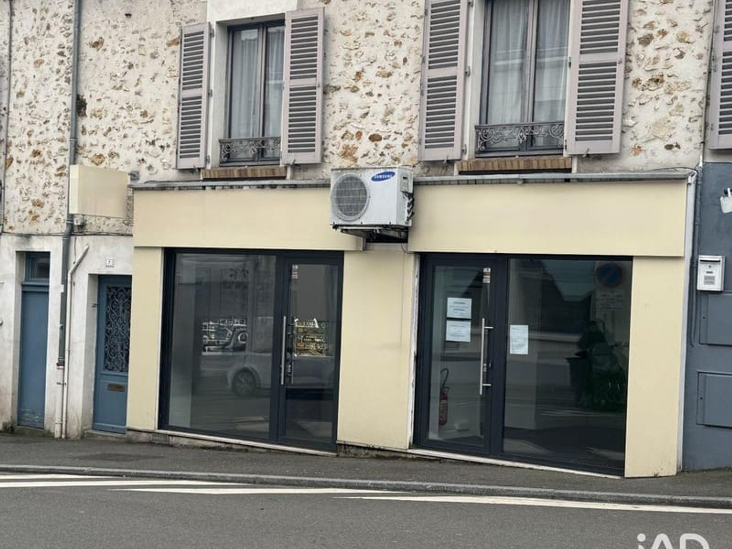 Immeuble commercial 1 pièce 35 m²