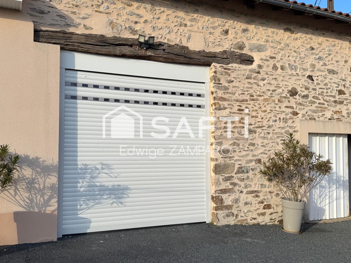 Maison à vendre - 5 pièces - 132m2 - Saint-Bazile (87150)