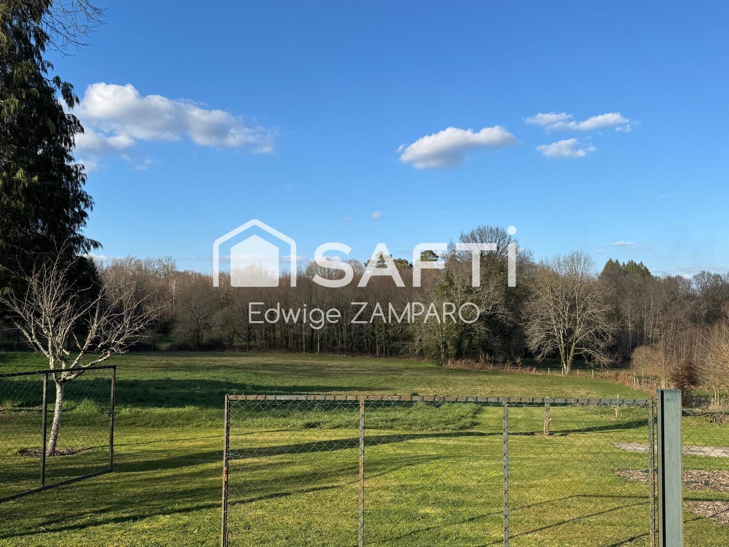 Maison à vendre - 5 pièces - 132m2 - Saint-Bazile (87150)