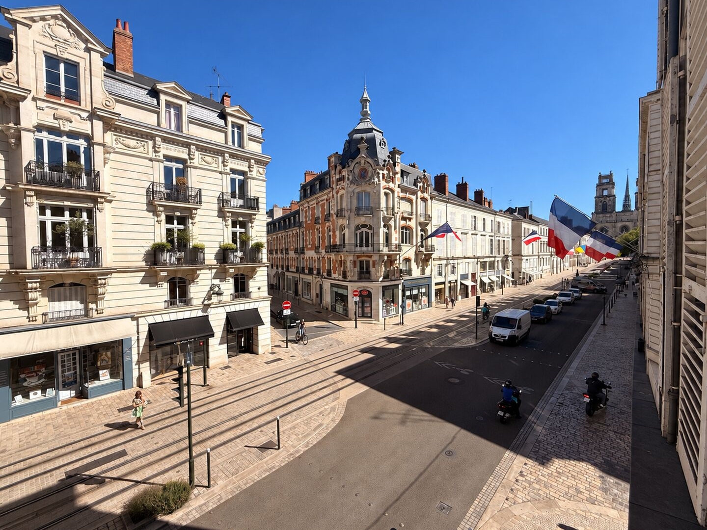 Local professionnel 146 m²