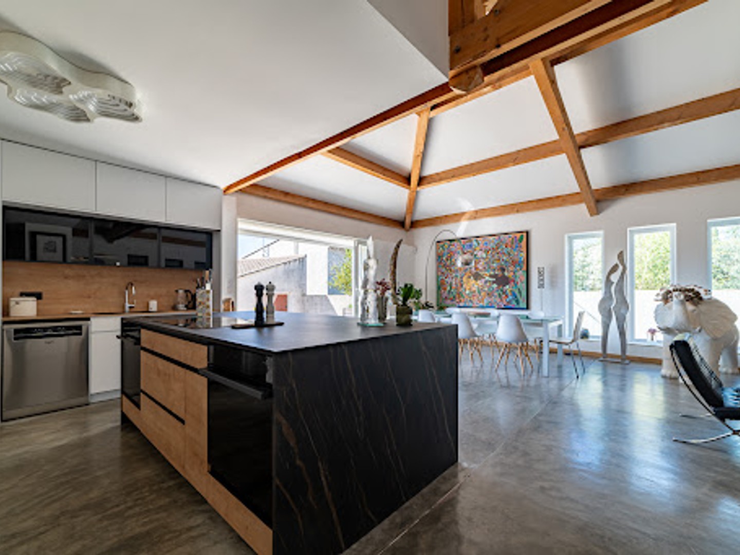 Maison 8 pièces 317 m²