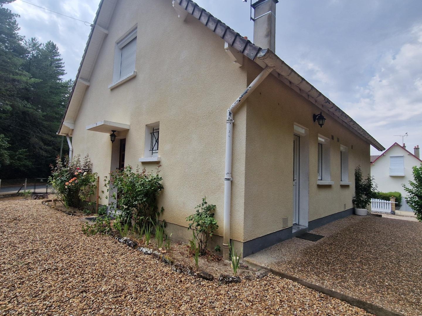 Maison familiale avec terrain de 1 100 m²