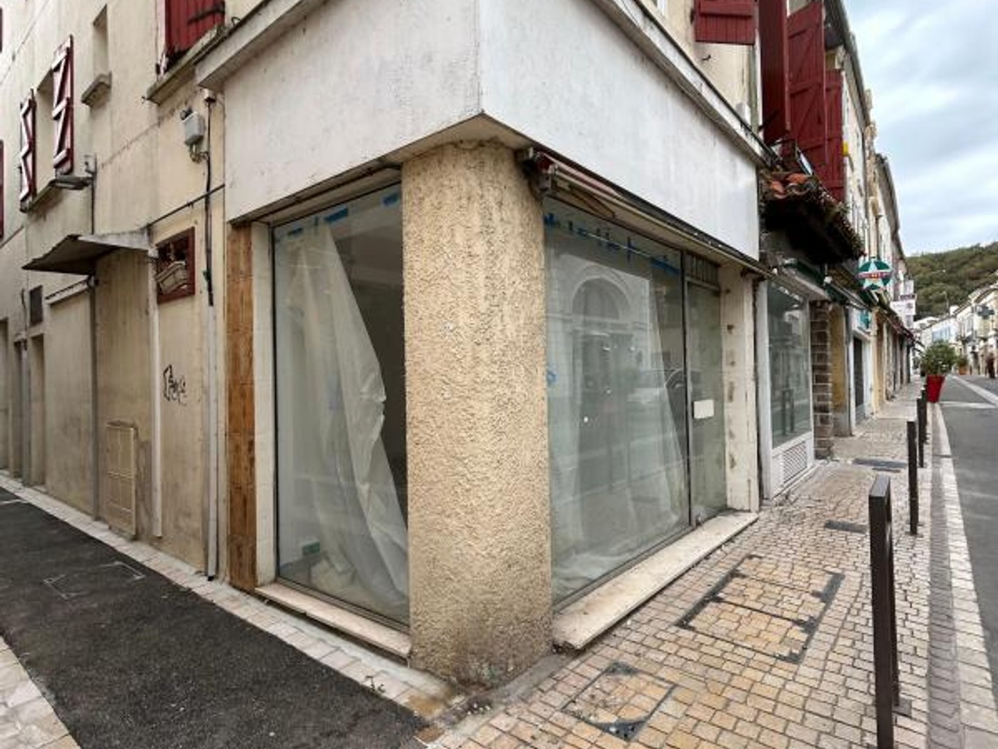 Local 1 pièce 27 m² AIRE SUR L'ADOUR