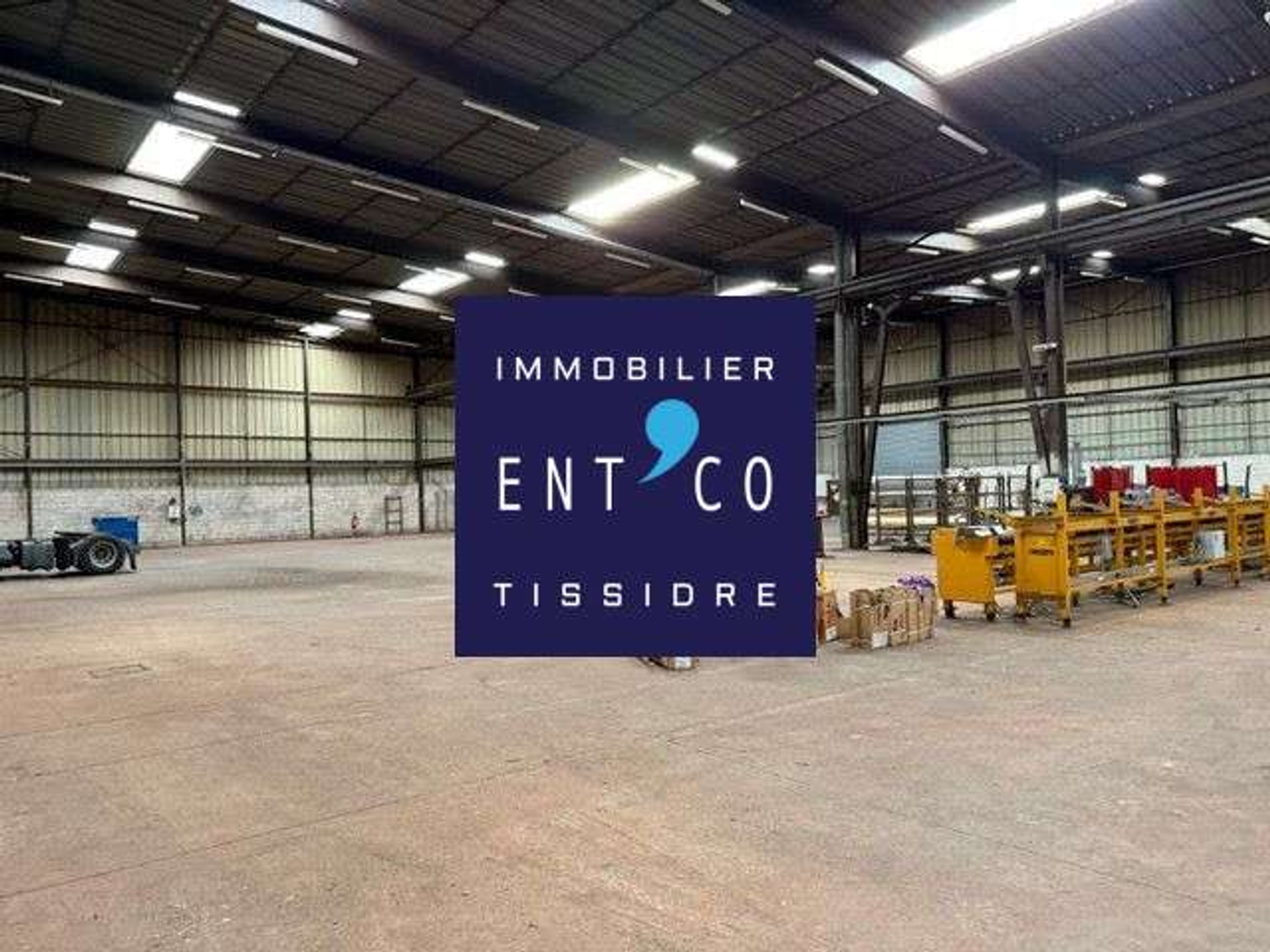 Entrepôt Spacieux et Fonctionnel