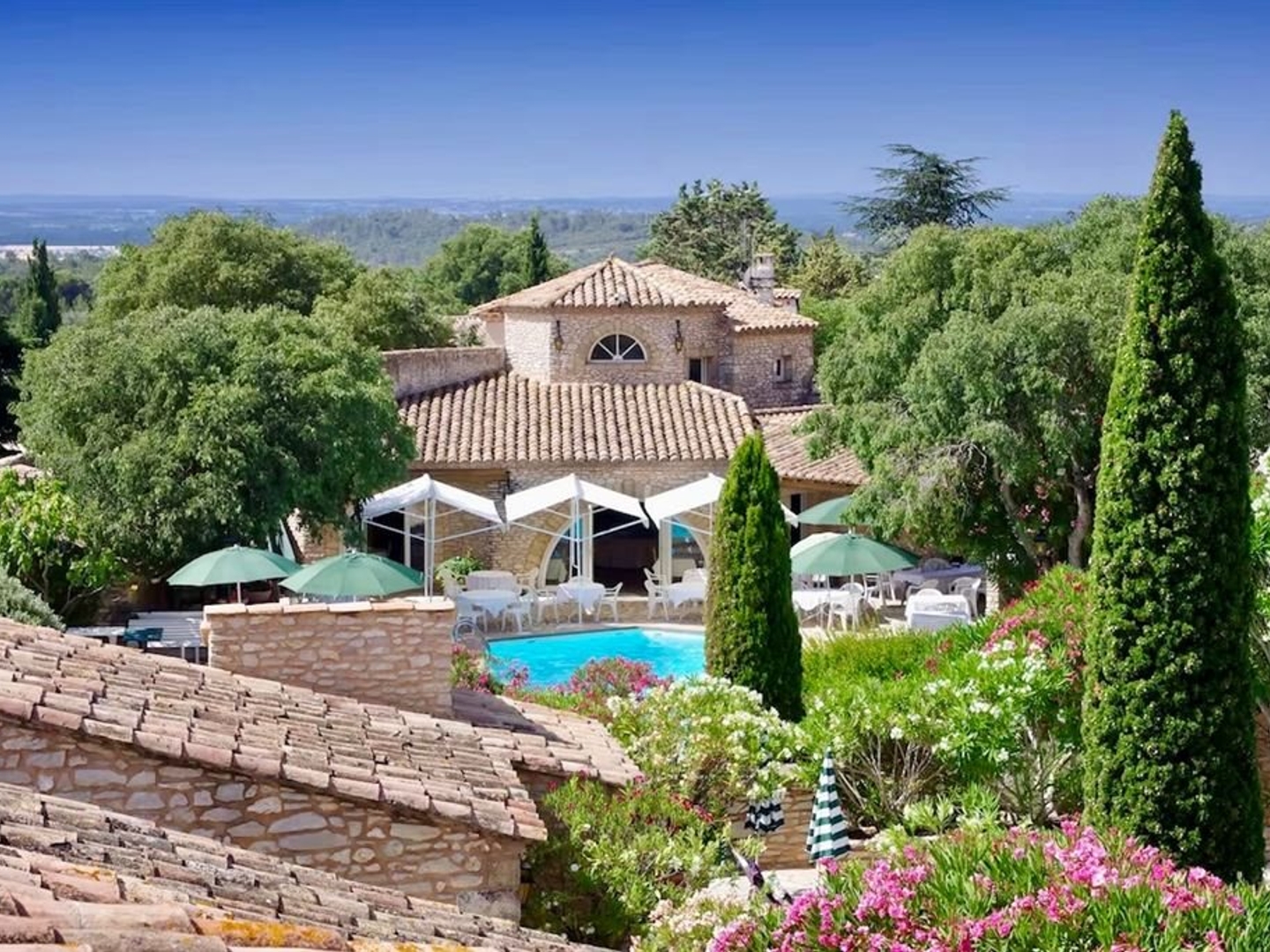 Maison à vendre - 2500m2 - Uzès (30700)