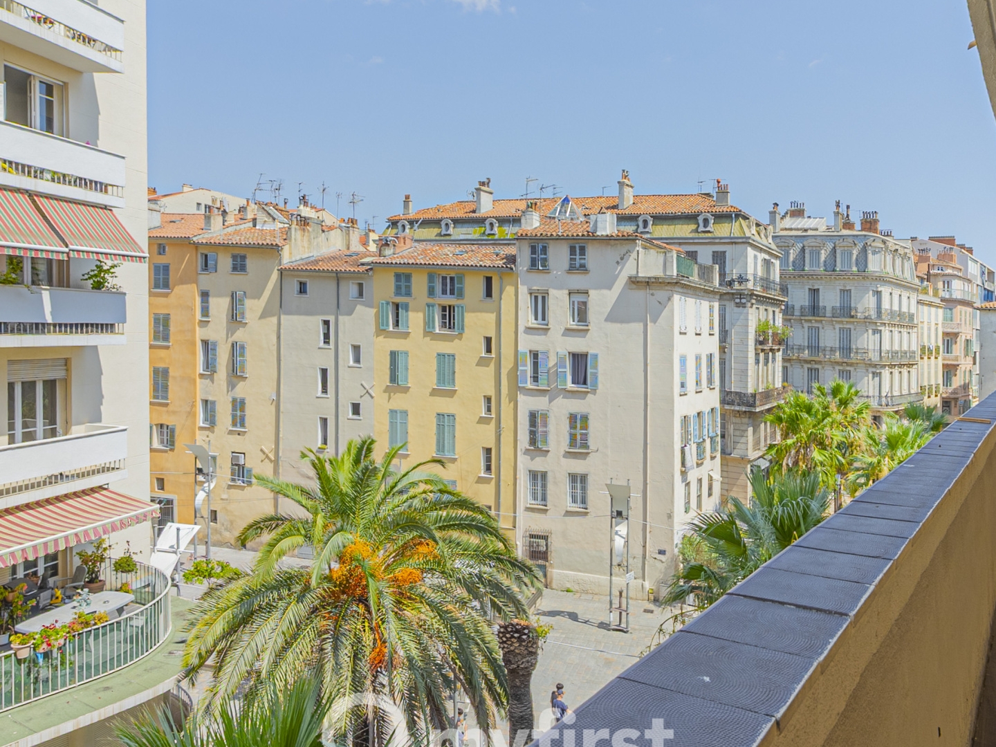 Sur le port de Toulon