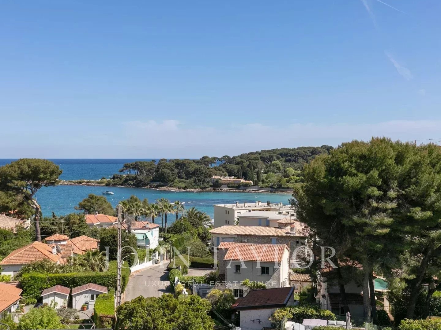 Cap d'Antibes | Proche Garoupe et Plage