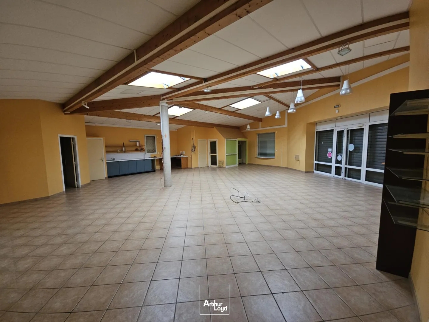 Locaux commerciaux à vendre à ROANNE 42300