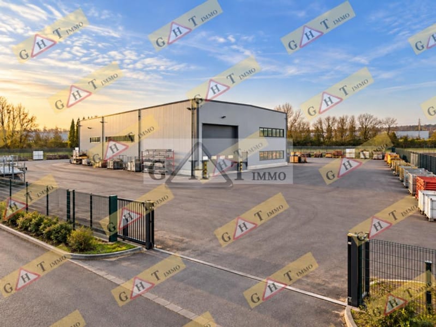 Locaux à vendre - 550m2 - Montsoult (95560)