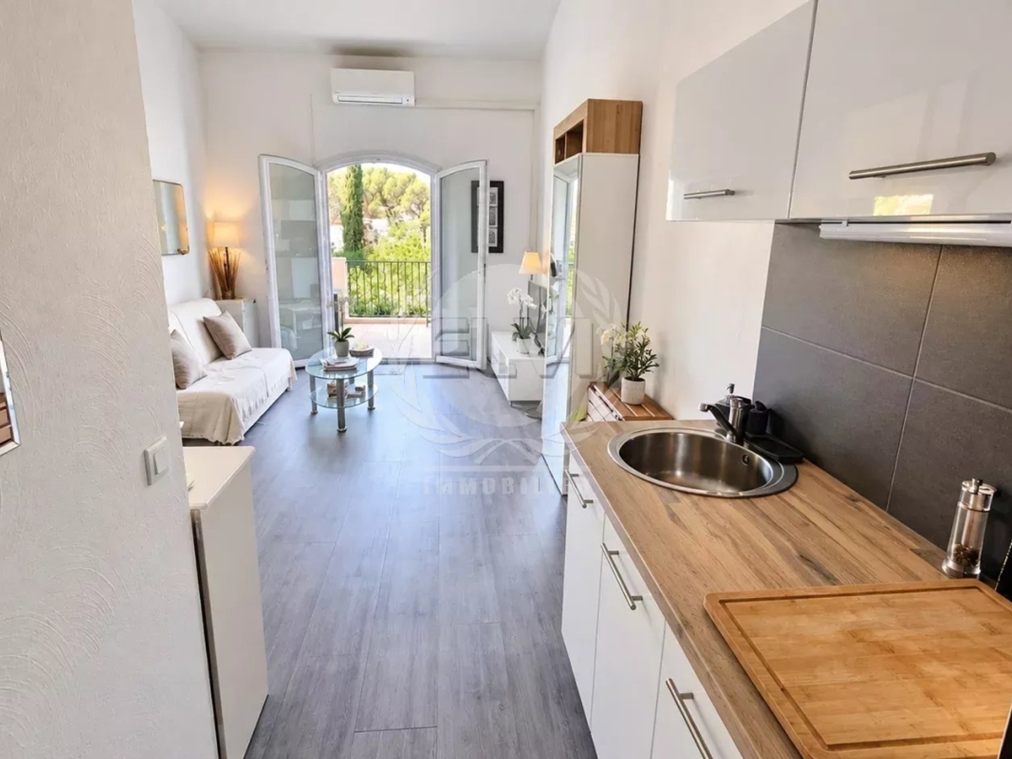 Appartement à vendre - 2 pièces - 30m2 - Le Plan-De-La-Tour (83120)