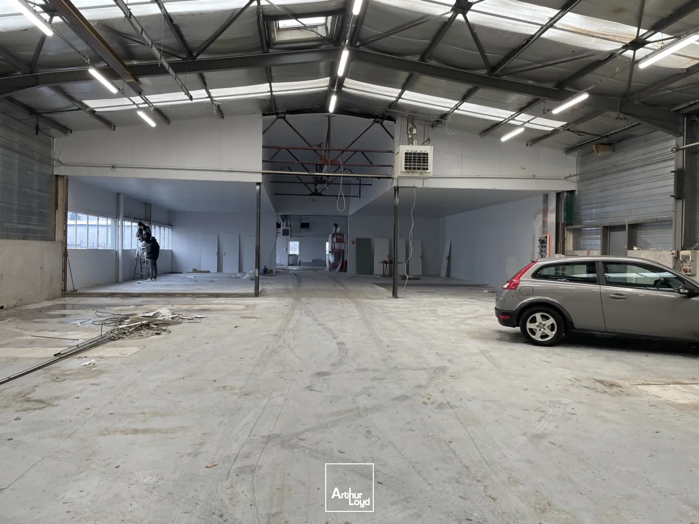 Locaux à vendre - 660m2 - Sorbiers (42290)