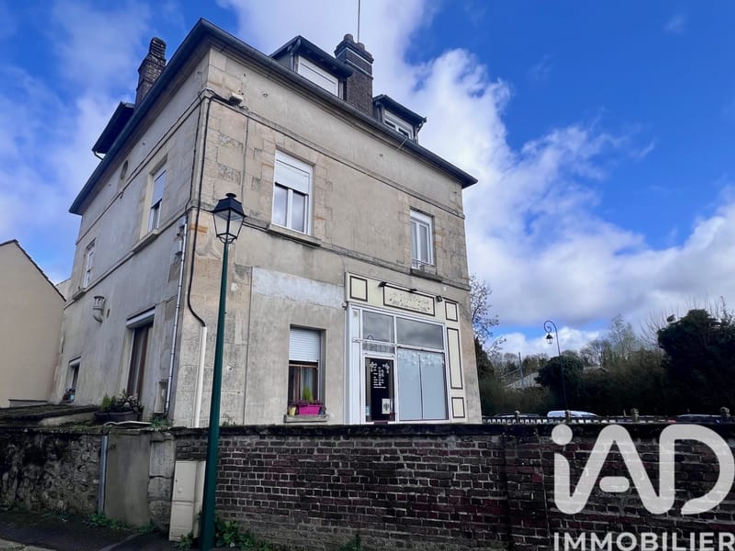 Immeuble à vendre - 110m2 - Chars (95750)