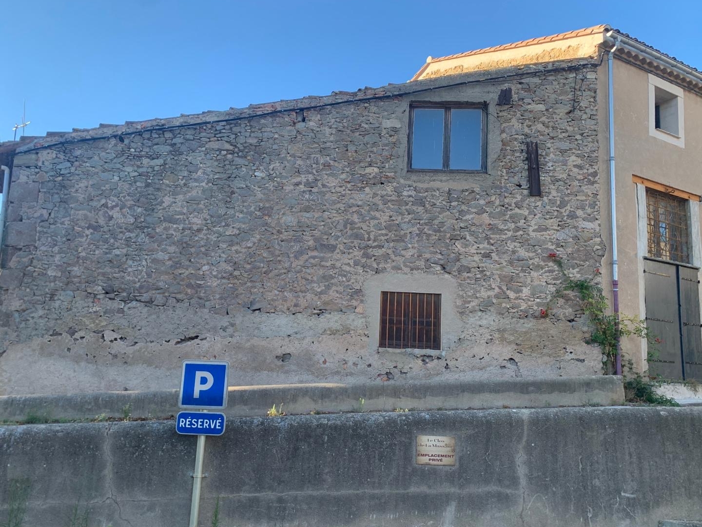 Parking / garage / box à vendre - 75m2 - Castelnau-D'aude (11700)