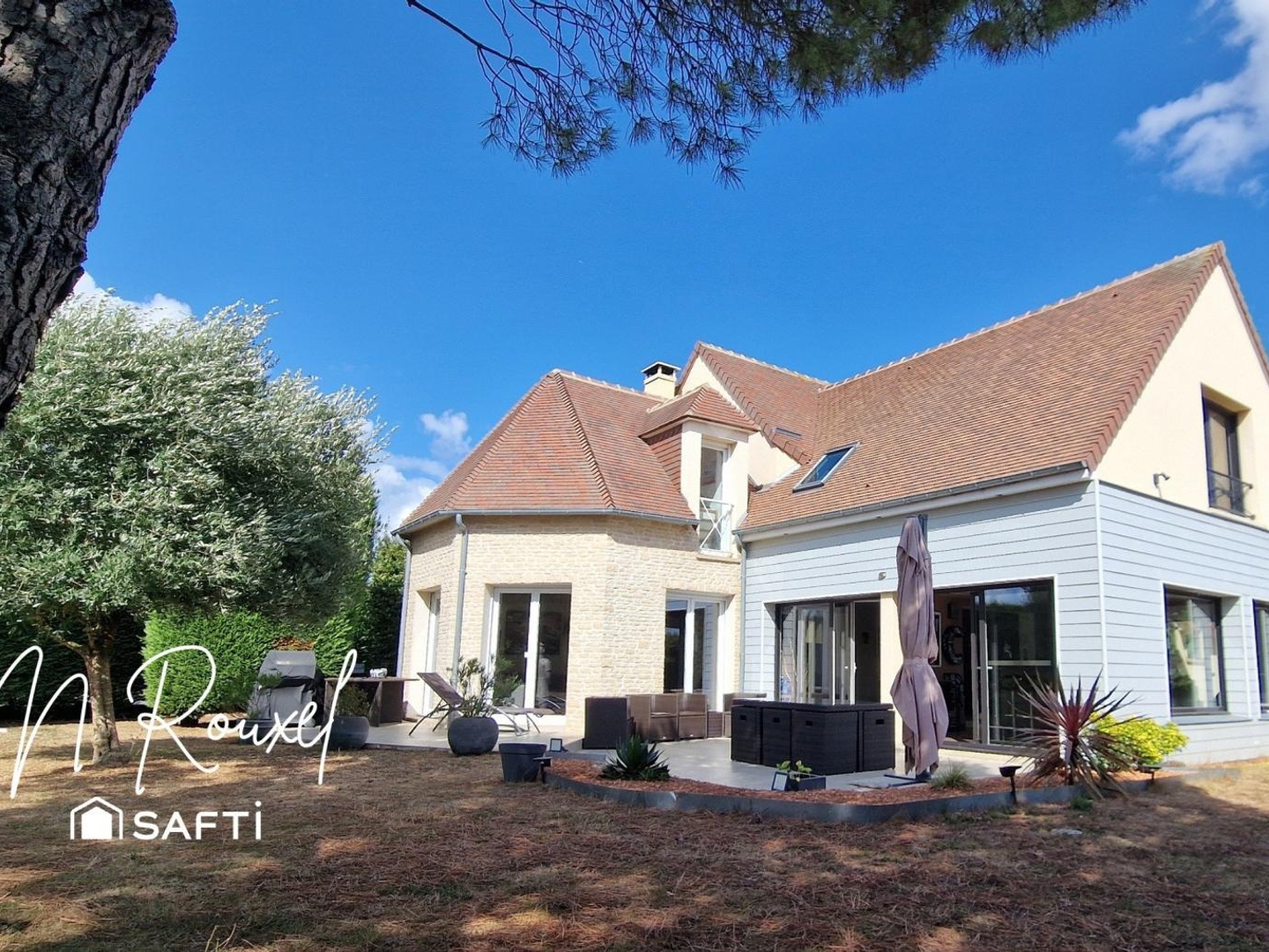 Maison 275 m², 6 chambres, 3 sdb, terrain 1002 m²