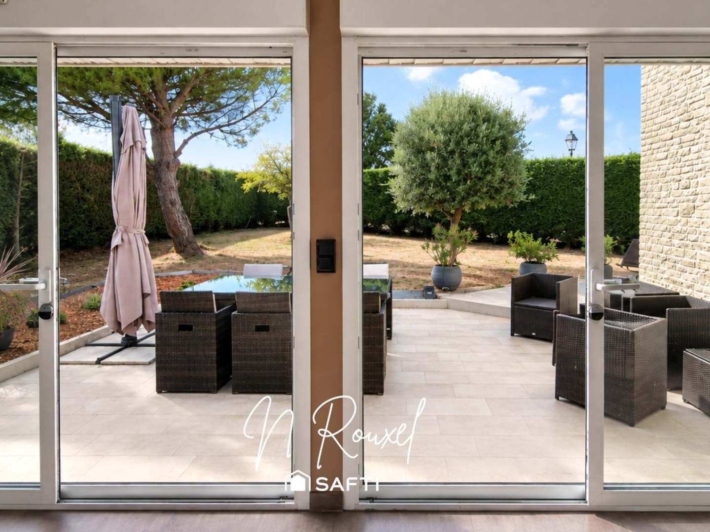 Maison à vendre - 9 pièces - 233m2 - Périers-Sur-Le-Dan (14112)