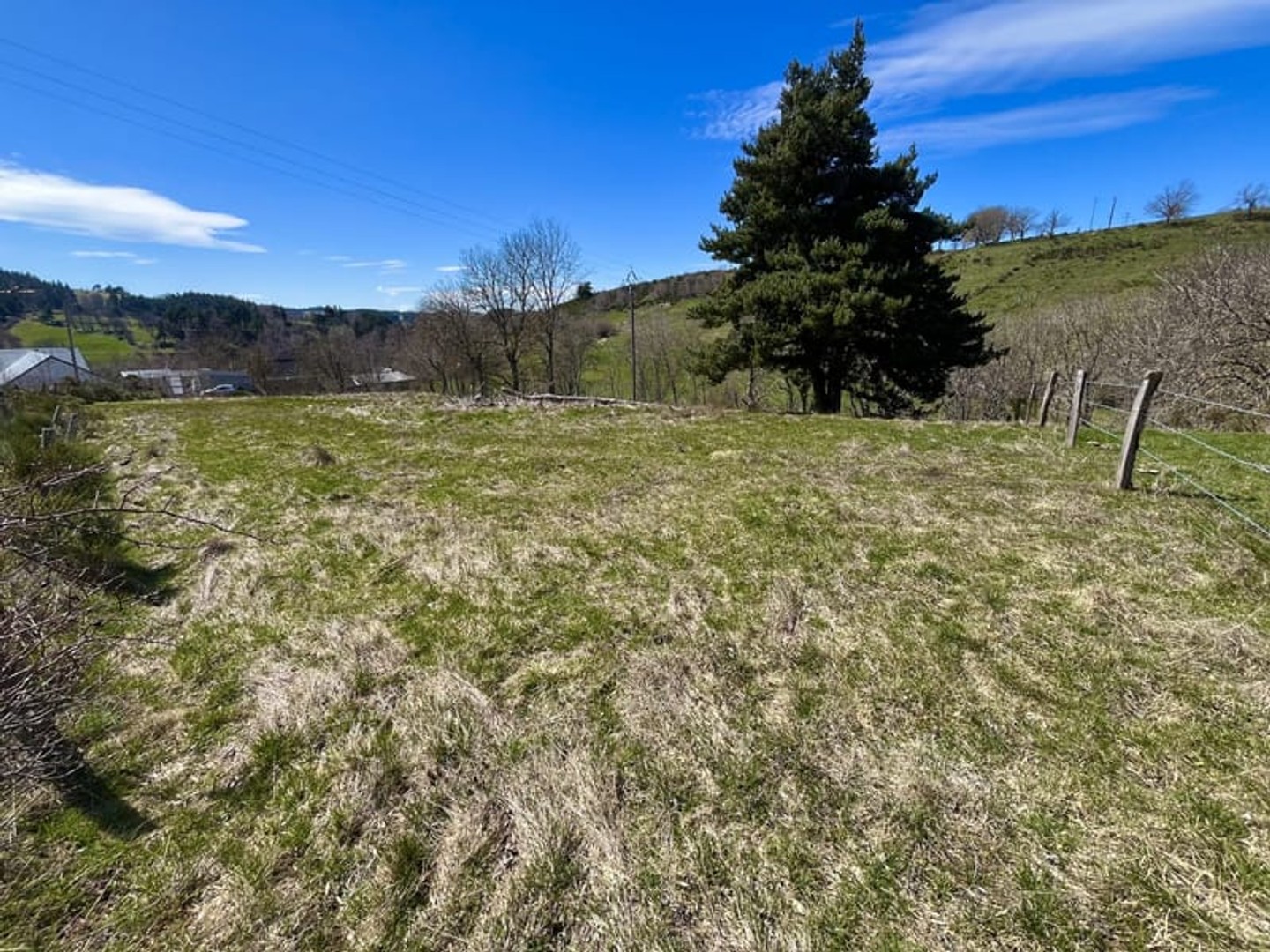 Terrain 700 m²