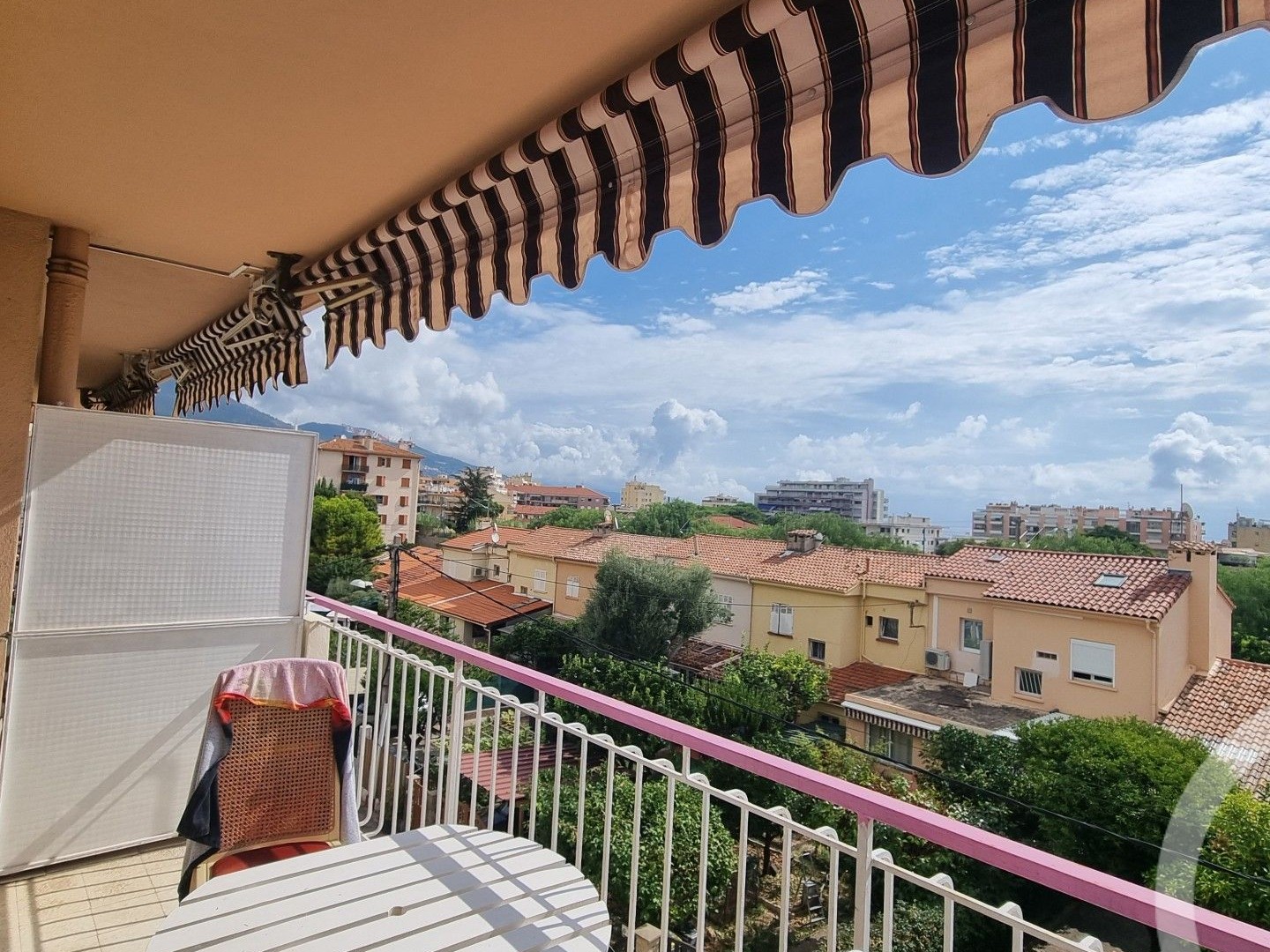 Studio 1 pièce 26 m²