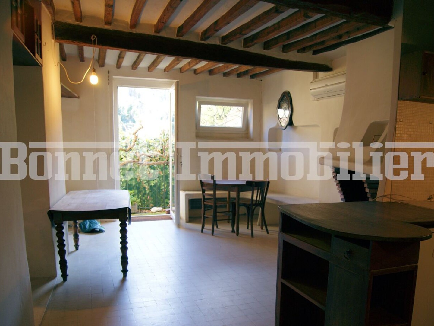 Authentique maison de village avec terrasse et vue sur le po