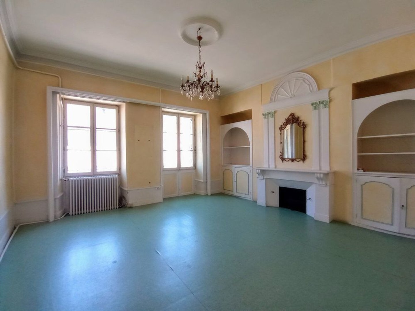 Spacieux appartement en centre-ville