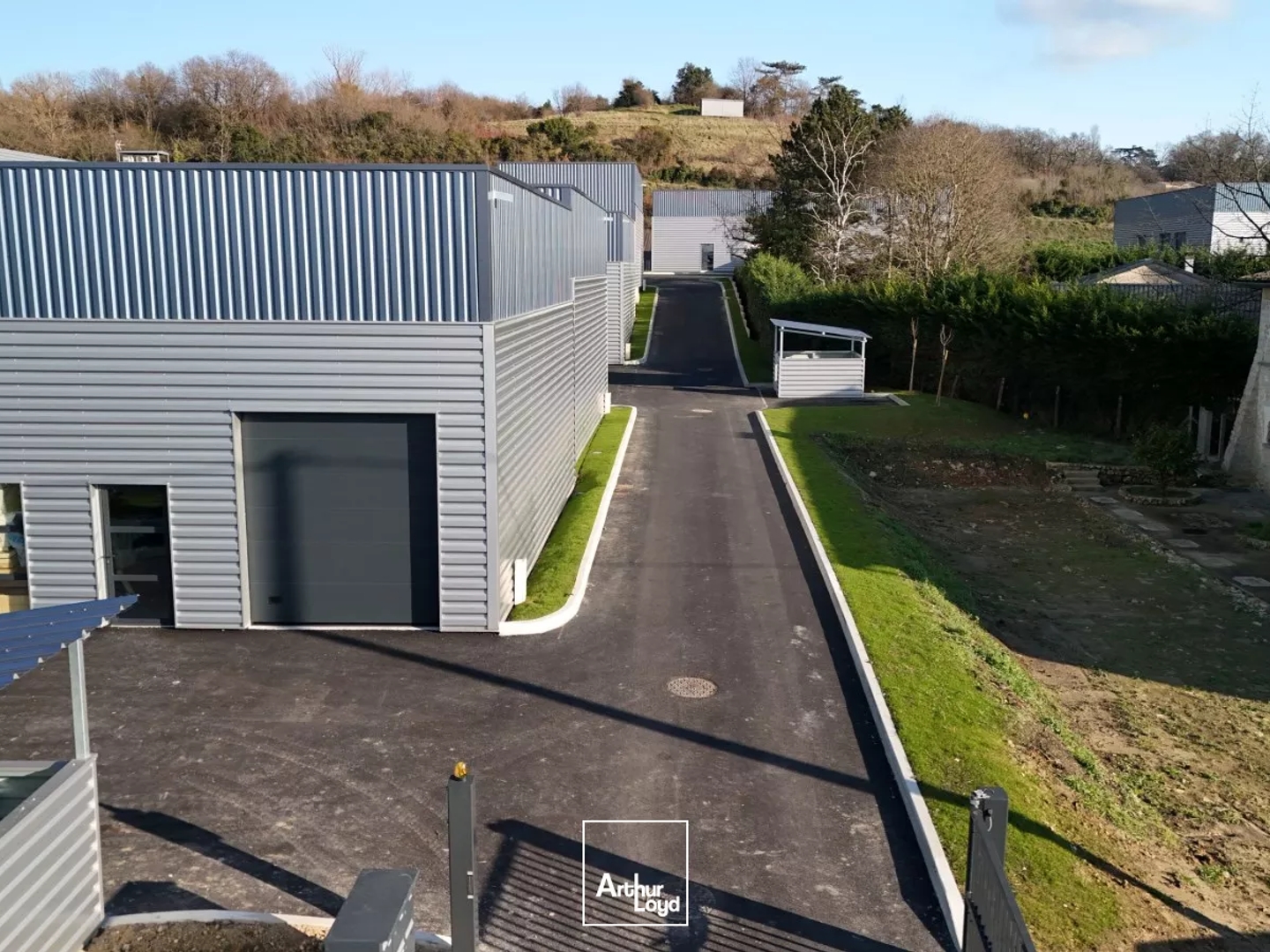 Locaux à vendre - 286m2 - Bassens (33530)