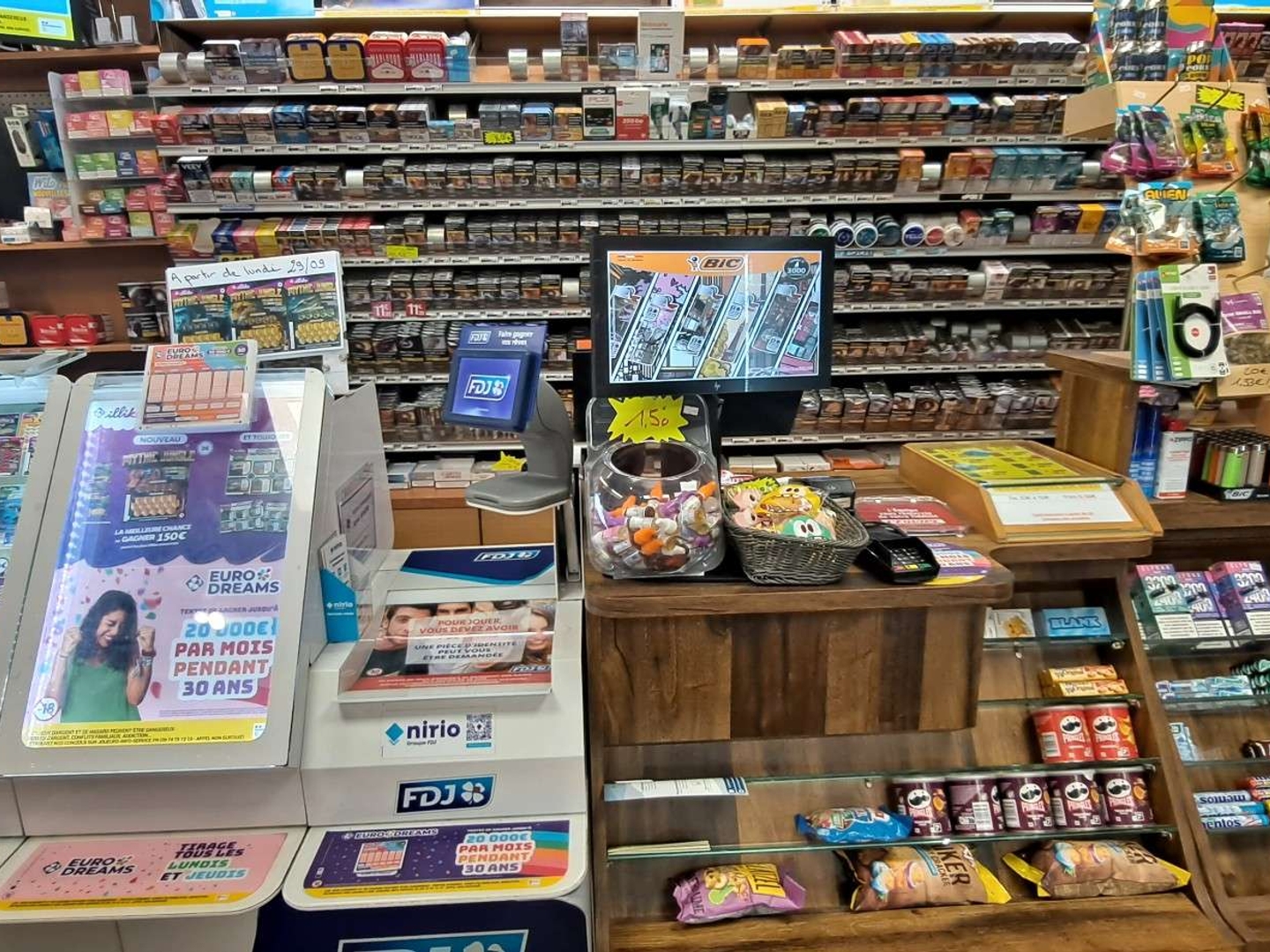 AV tabac presse loto PMU grande ville du Vaucluse