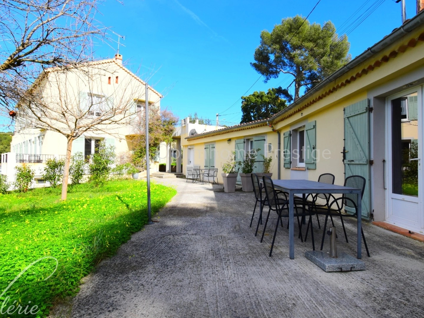 Maison à vendre - 9 pièces - 320m2 - Le Pradet (83220)