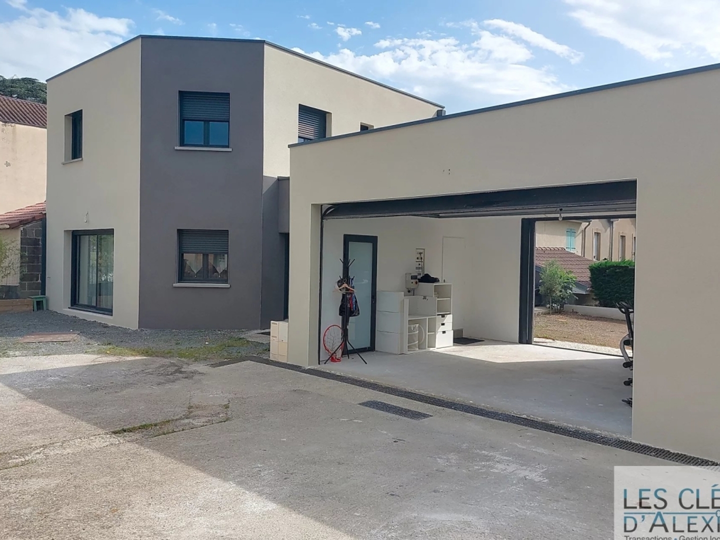 Maison à vendre - 5 pièces - 176m2 - Chasse-Sur-Rhône (38670)