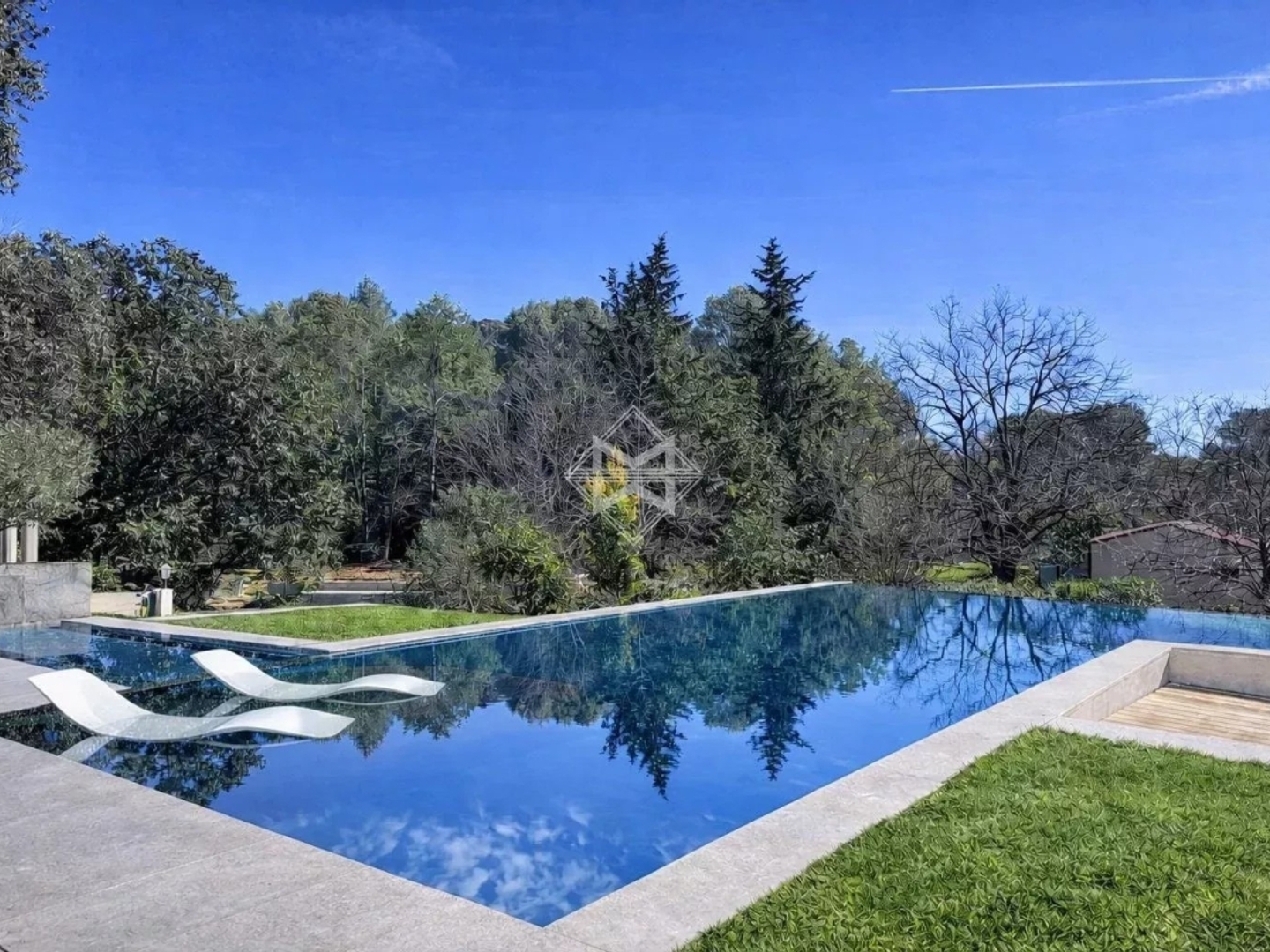 Villa de Prestige - Position dominante et Calme absolu