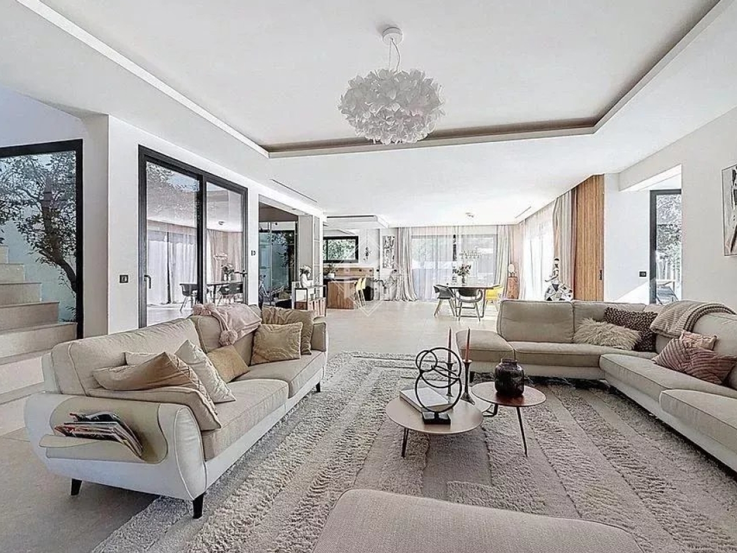 Maison à vendre - 8 pièces - 323m2 - Roquefort-Les-Pins (06330)