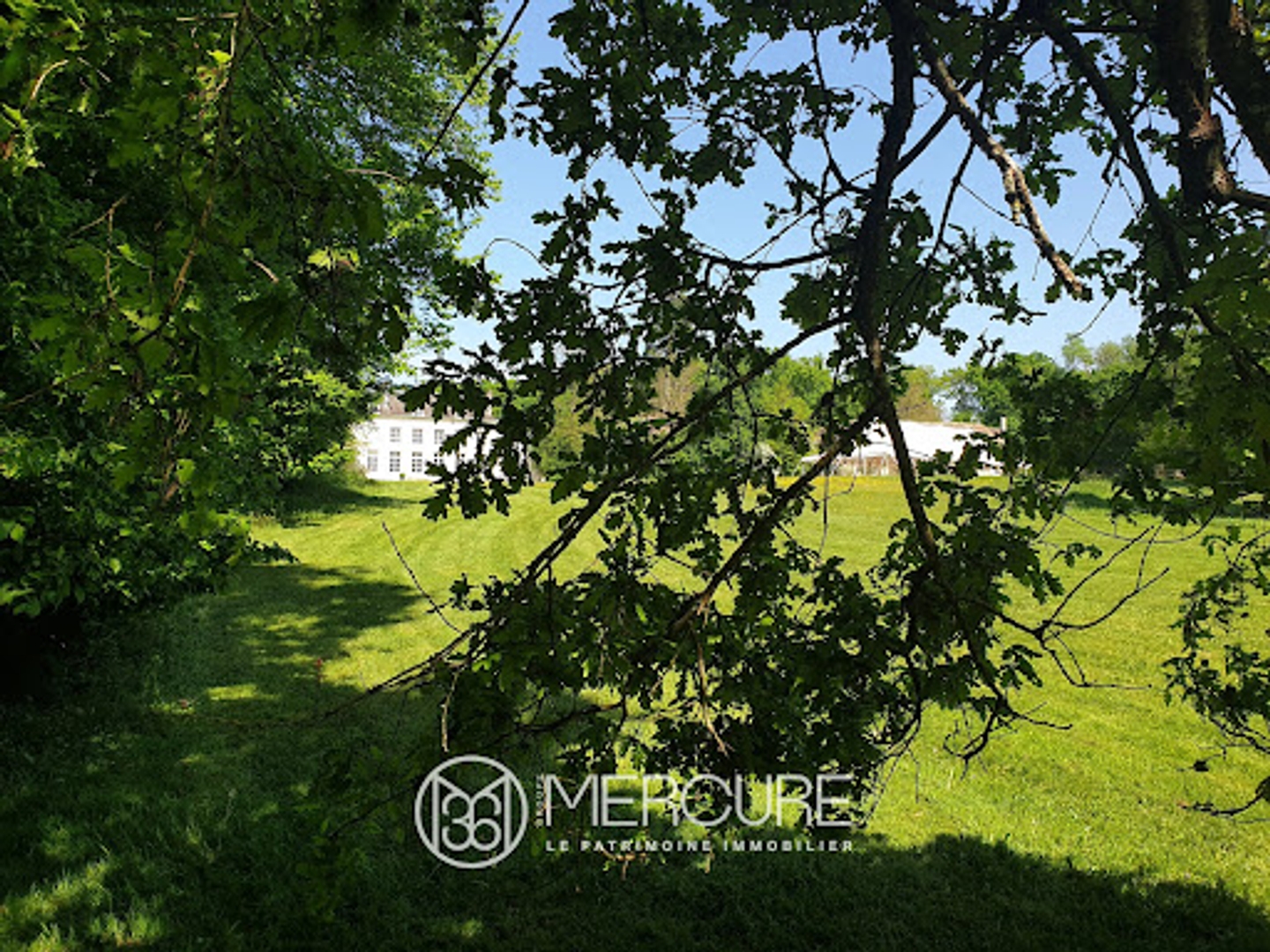 Château 17 pièces 685 m²