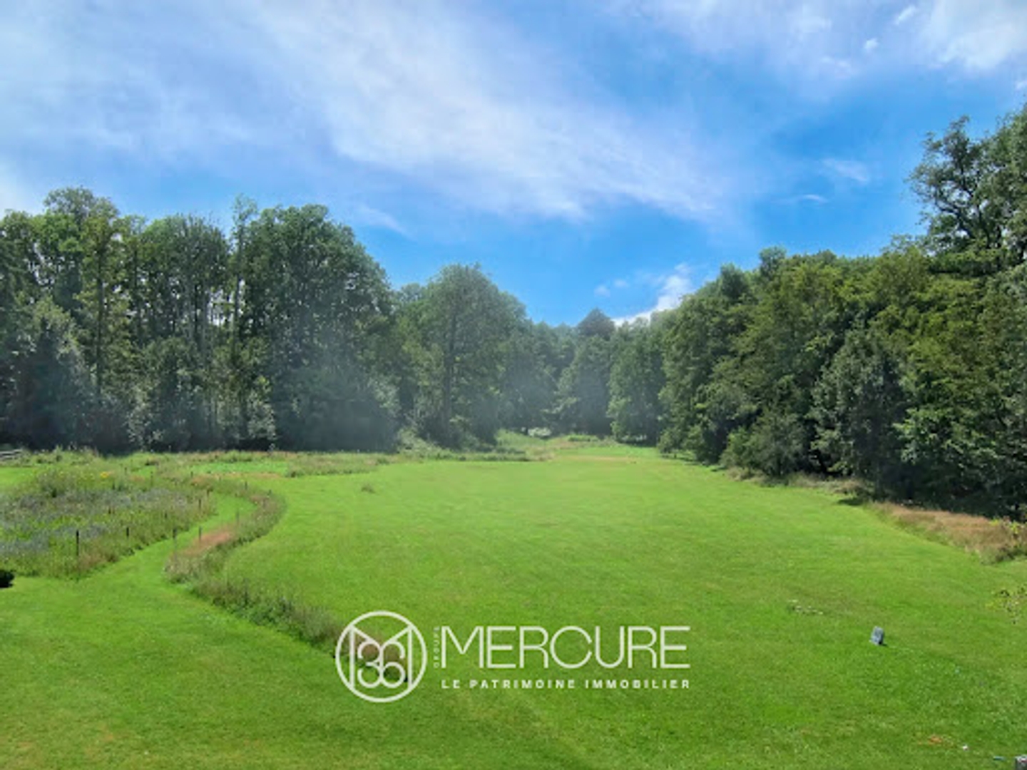 Maison à vendre - 17 pièces - 685m2 - Sens (89100)