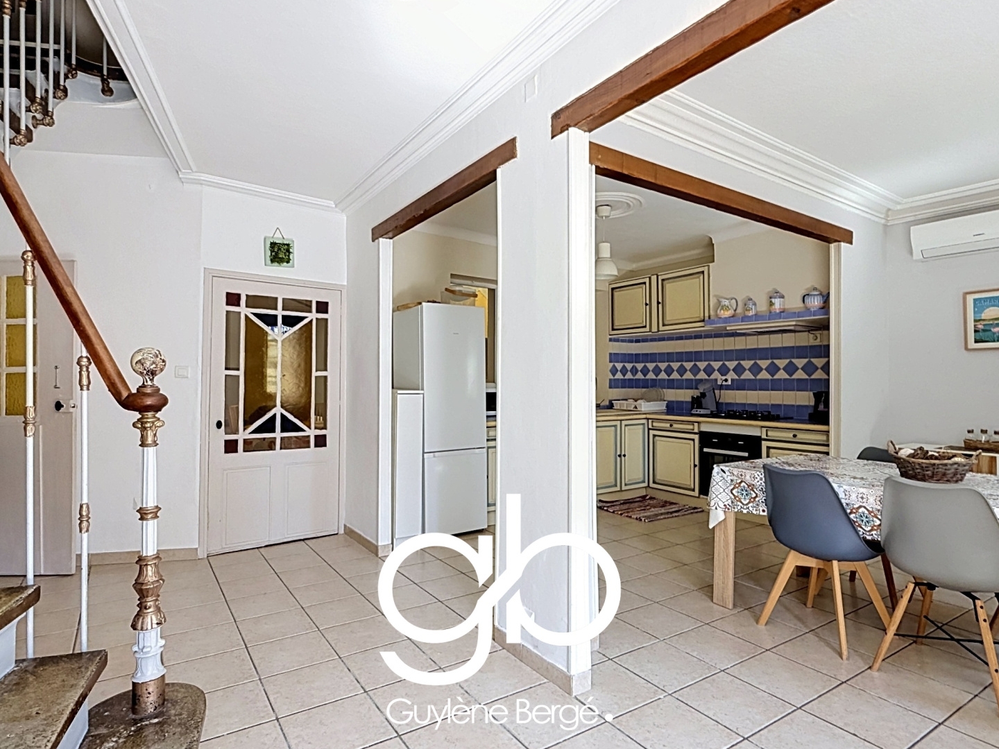 Maison de caractère avec duplex attenant Un bien évolutif aux multiples possibilités à Aubais