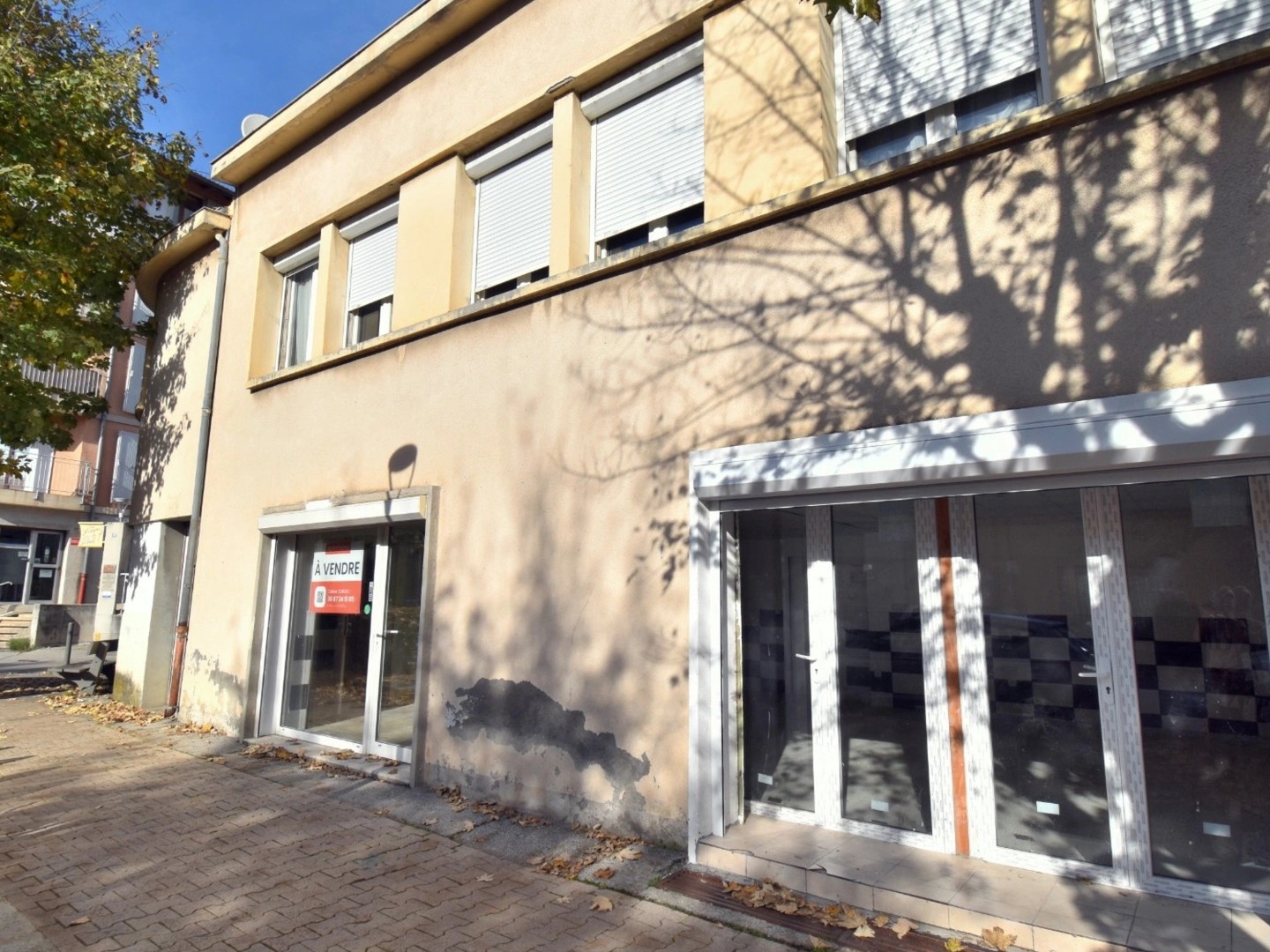 Ensemble immobilier mixte Appartement T5 et local, DIGNE LES BAINS (04)