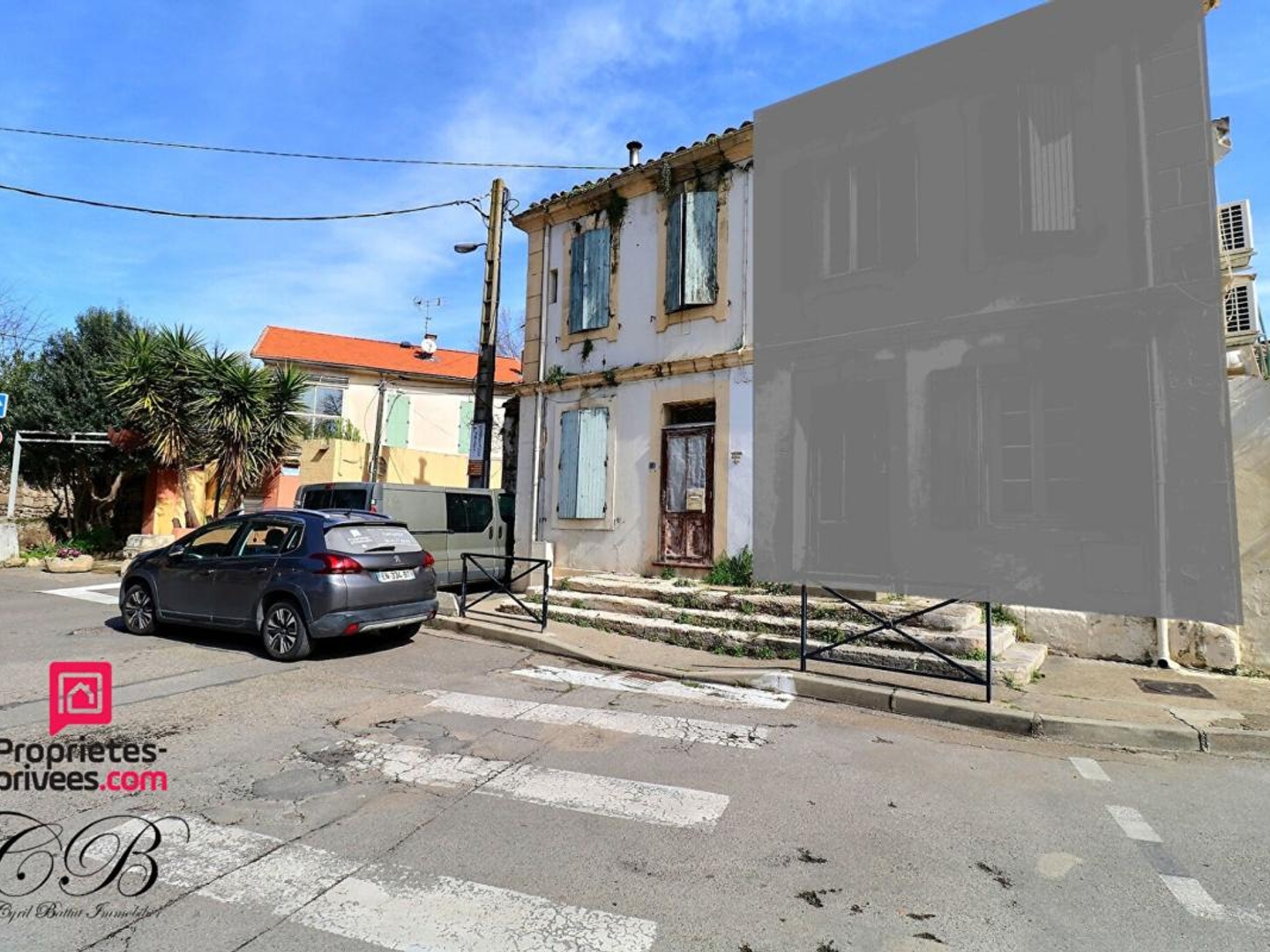 Maison à rénover en pierre - terrain 292 m² - garage - Arles Trinquetaille