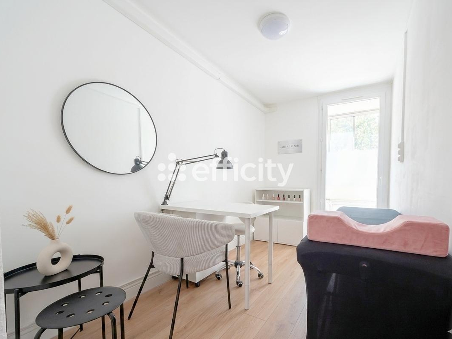 Local commercial 4 pièces 56 m²