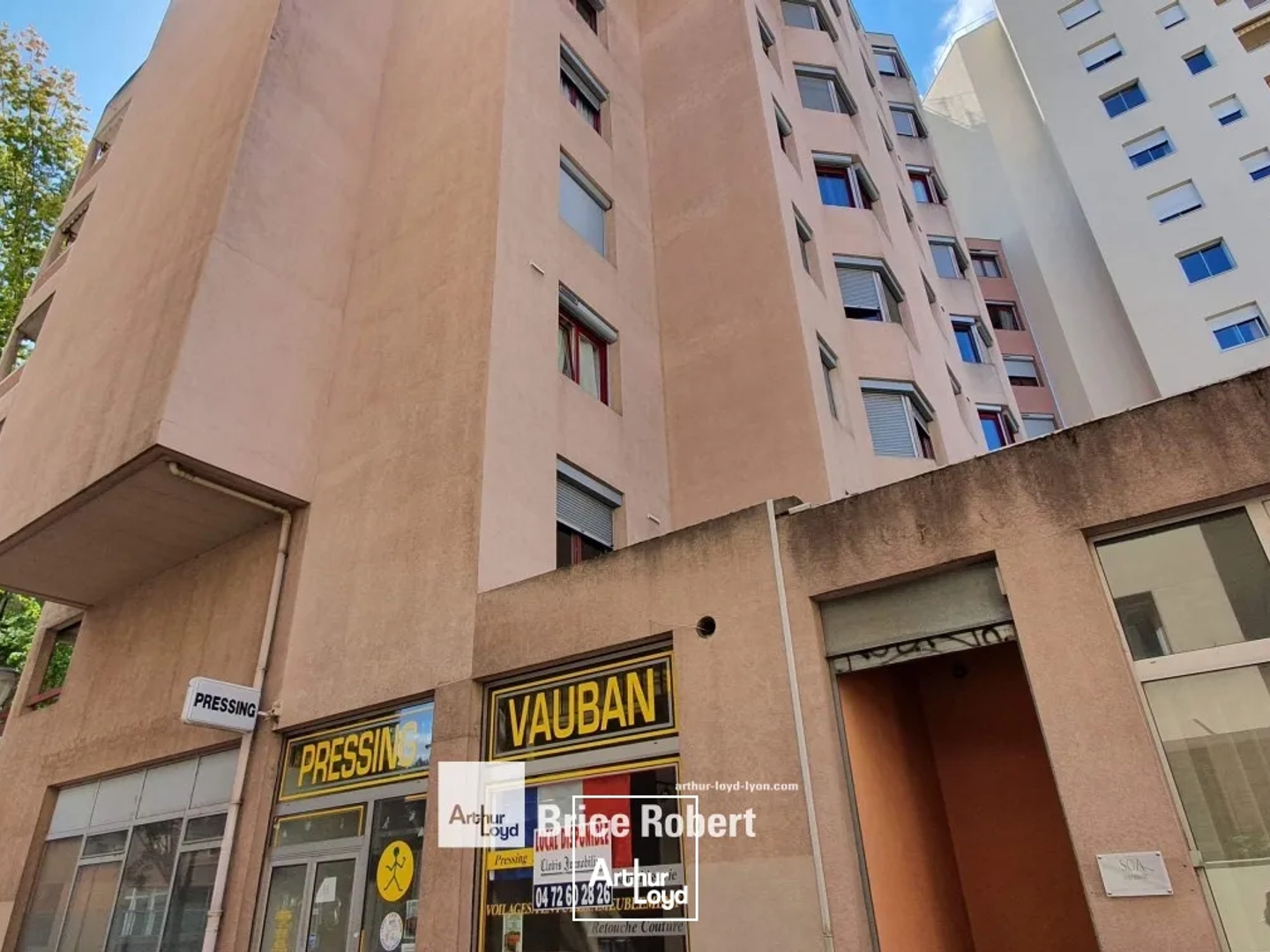 Bureaux à vendre en rez-de-chaussée à Lyon 6ème proche Part-Dieu