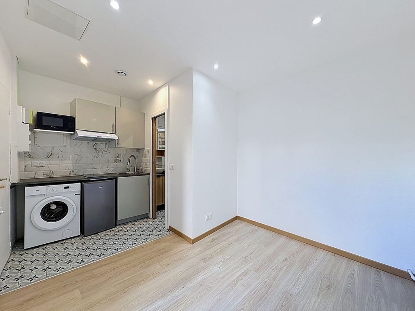 Studio 1 pièce 13 m²