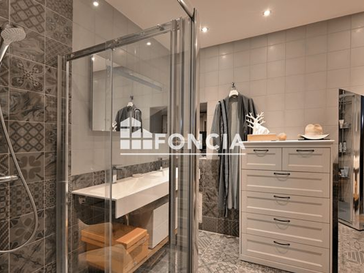 Appartement à vendre - 4 pièces - 104m2 - Arles (13200)