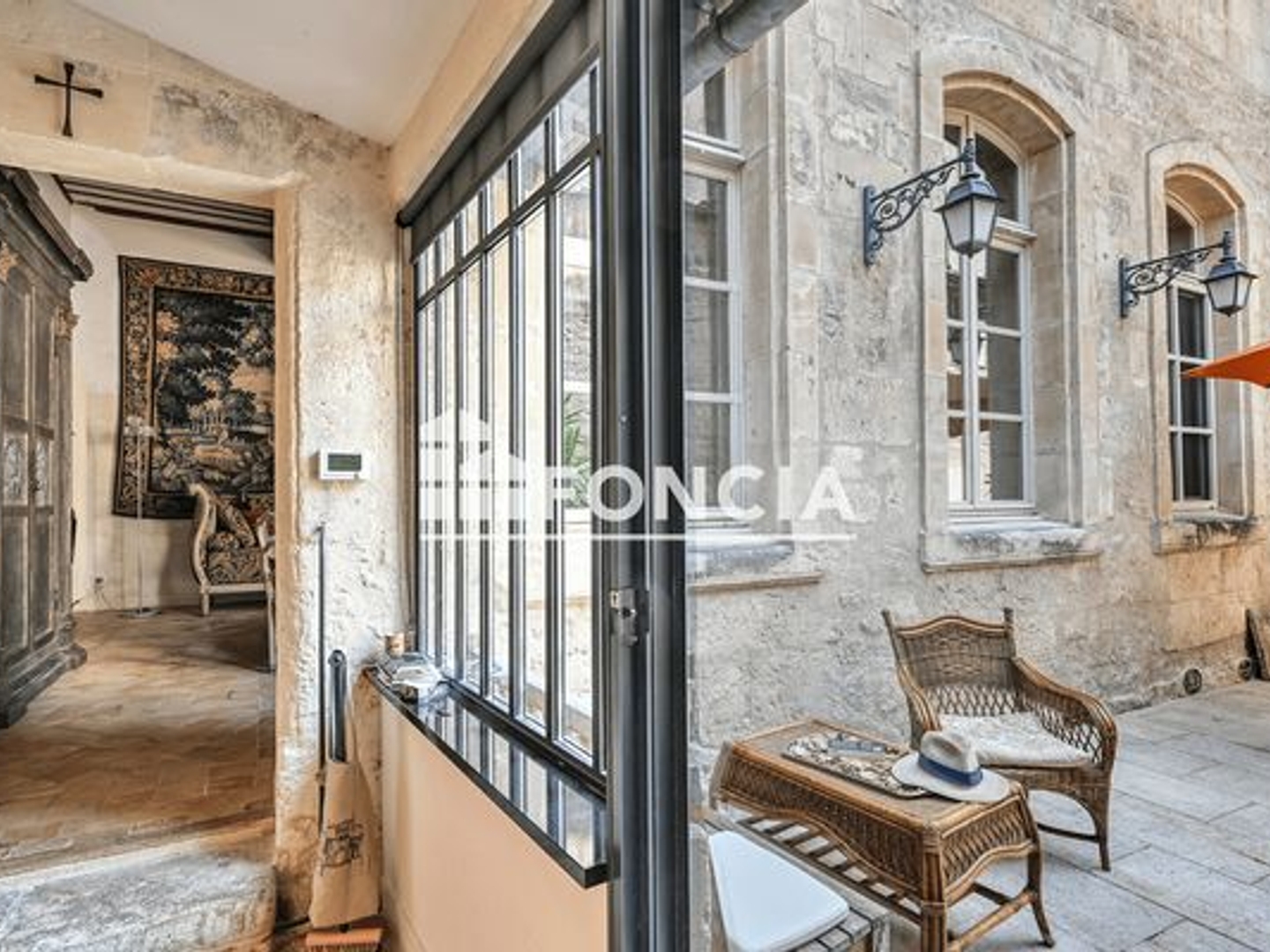 Appartement à vendre - 4 pièces - 104m2 - Arles (13200)
