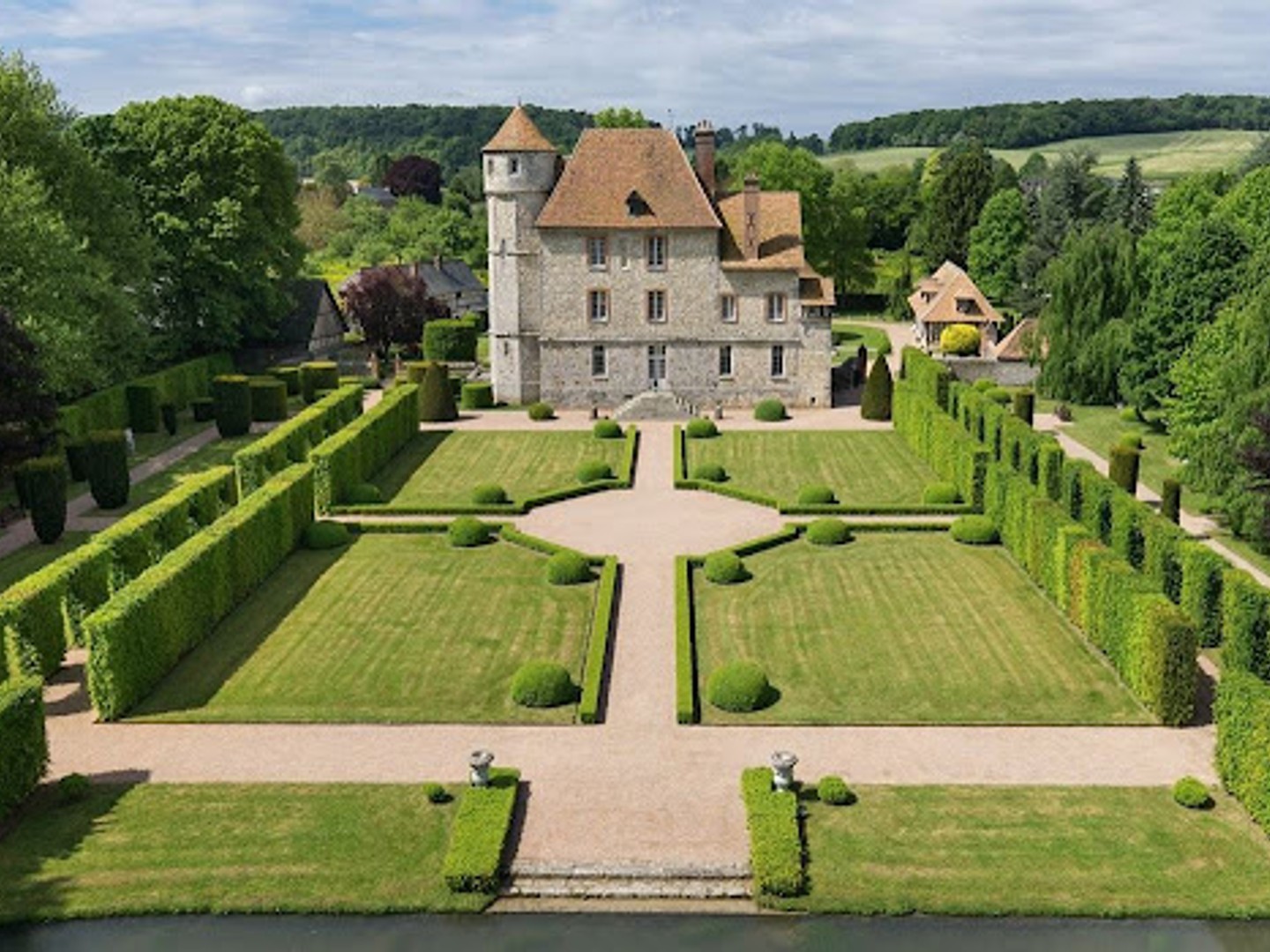 Château 10 pièces 1600 m²