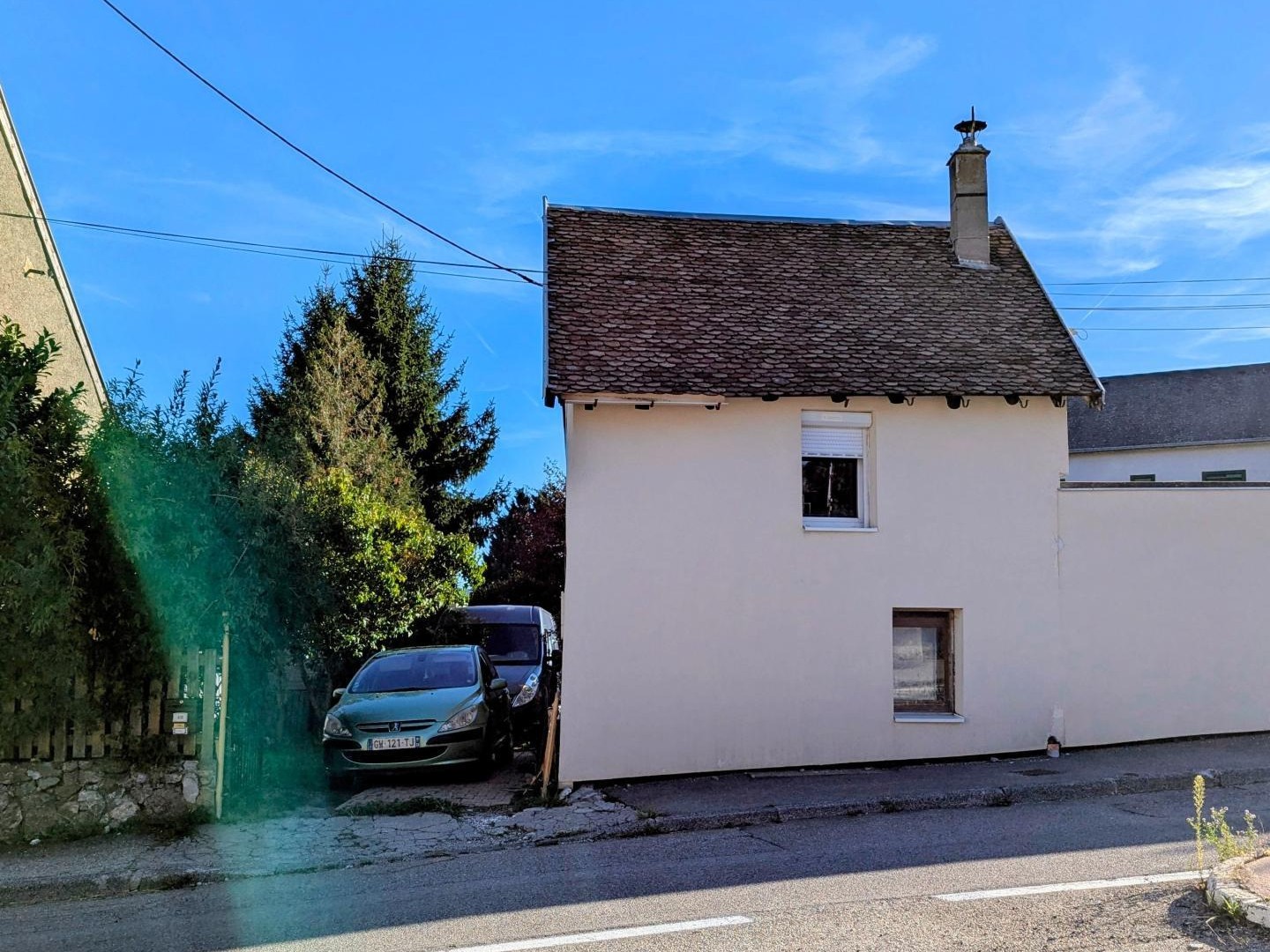 Maison de ville rénovée de 71 m² avec jardin, 4 chambres