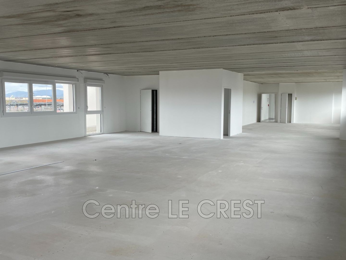 Immeuble commercial 180 m²