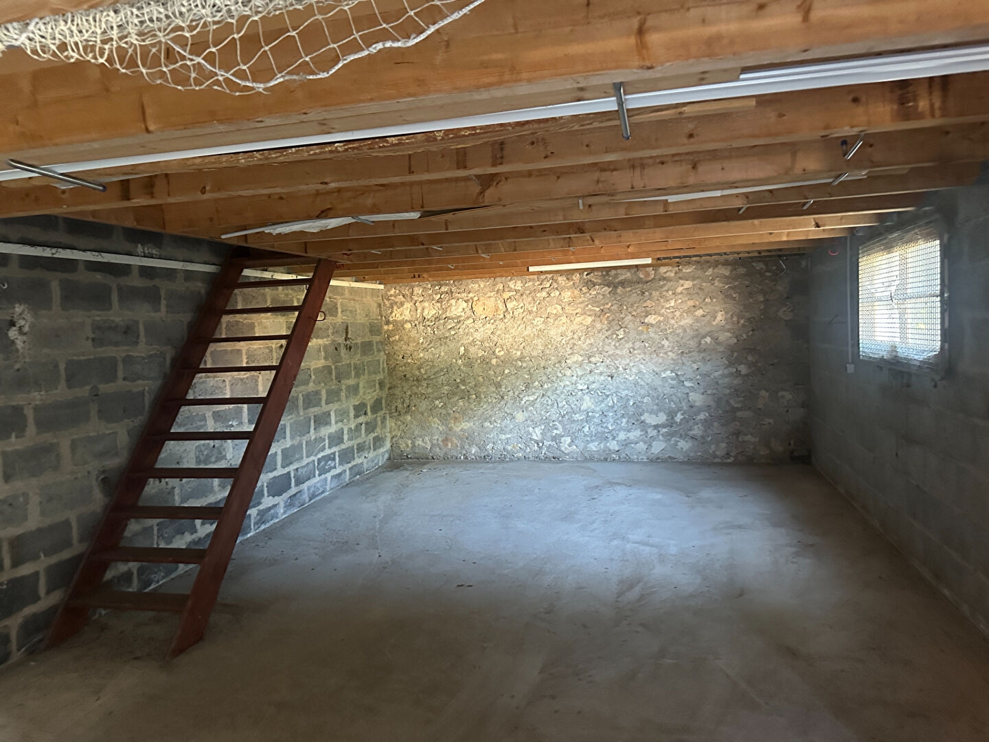 Maison à vendre - 2 pièces - 80m2 - Périgny (17180)