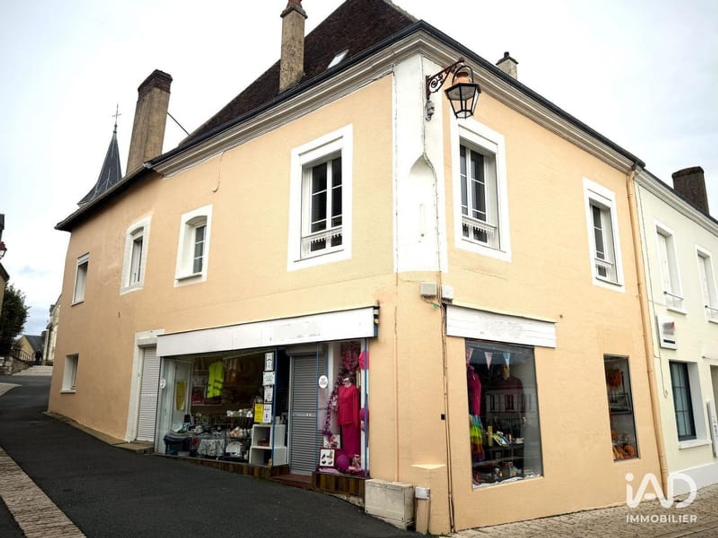 Immeuble commercial 178 m²