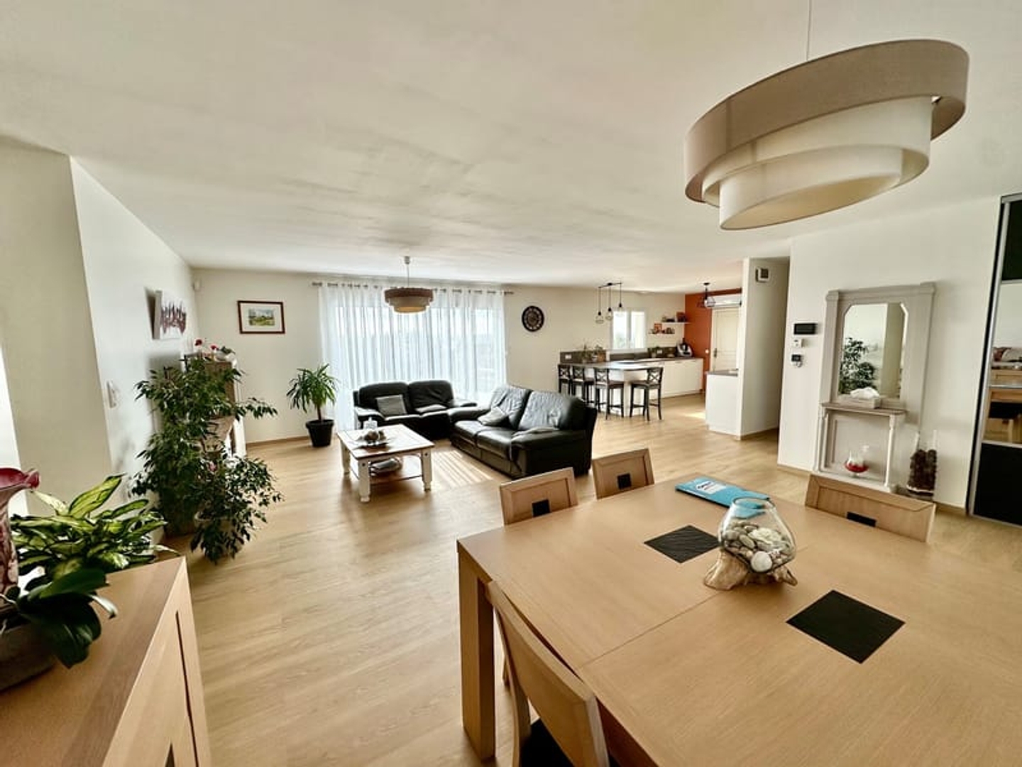 Maison à vendre - 6 pièces - 151m2 - Saint-Doulchard (18230)