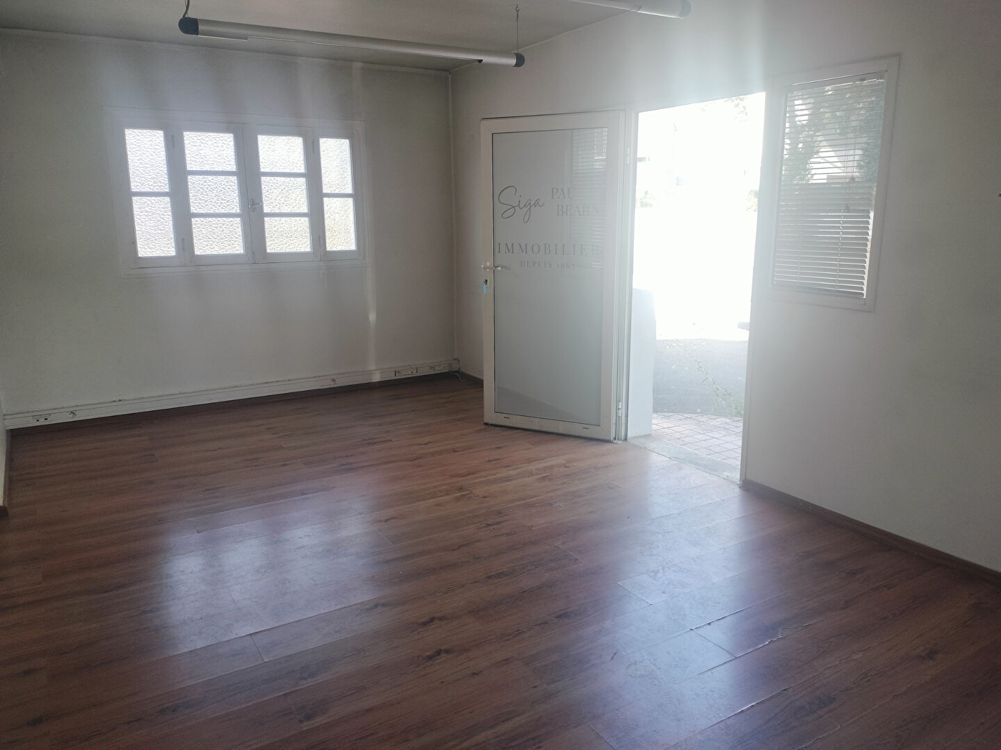 Local professionnel 80 m²
